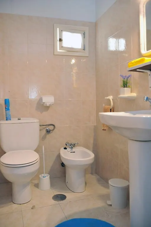 16 Porto Santo Apartments Homestay