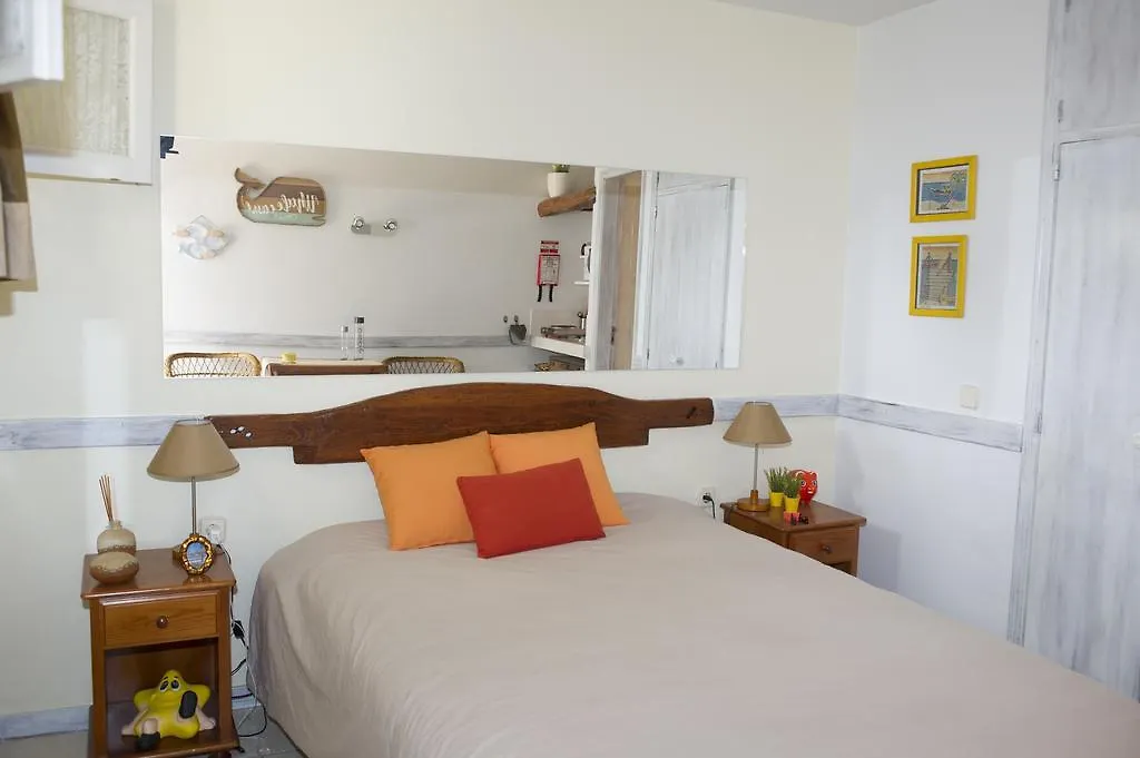 16 Porto Santo Apartments 0*,