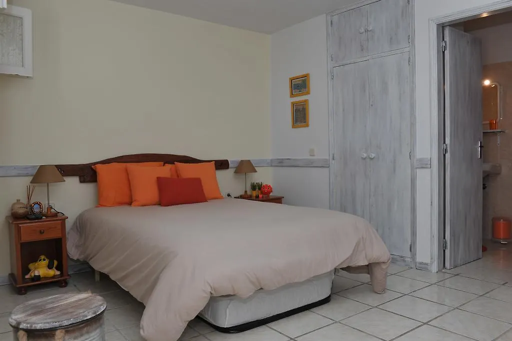 16 Porto Santo Apartments 0*,